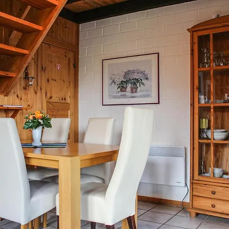 بيت للعطل 3 Bedroom Cozy In