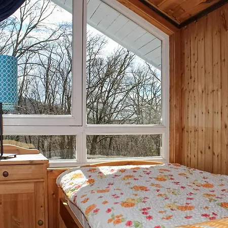 3 Bedroom Cozy In Holiday home