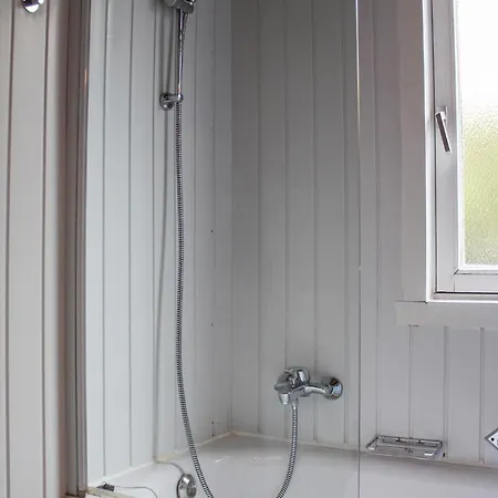 بيت للعطل 3 Bedroom Cozy In *