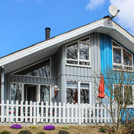 Holiday home 3 Bedroom Cozy In *